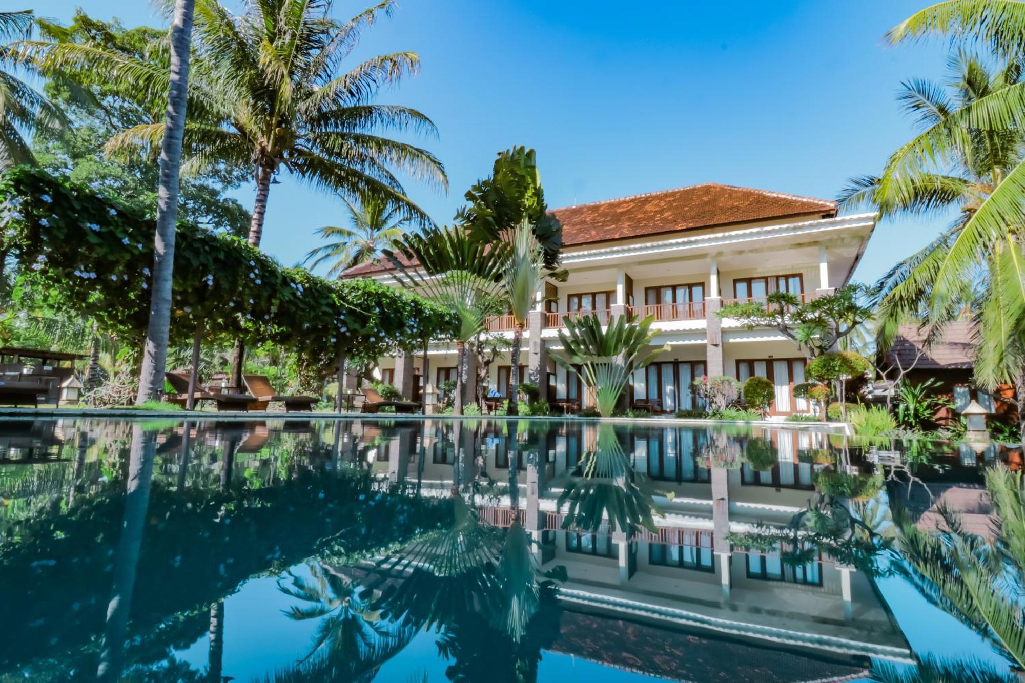 Mina Tanjung Hotel Exterior photo