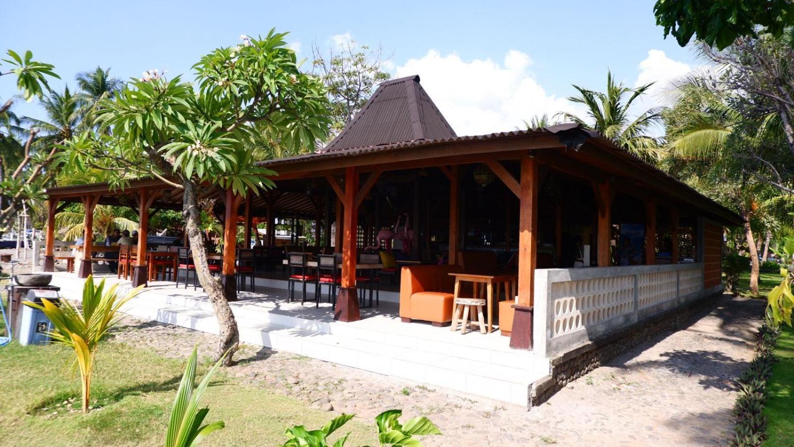 Mina Tanjung Hotel Exterior photo