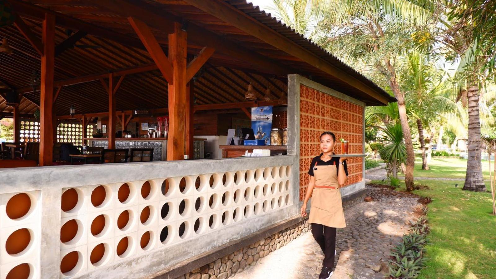 Mina Tanjung Hotel Exterior photo