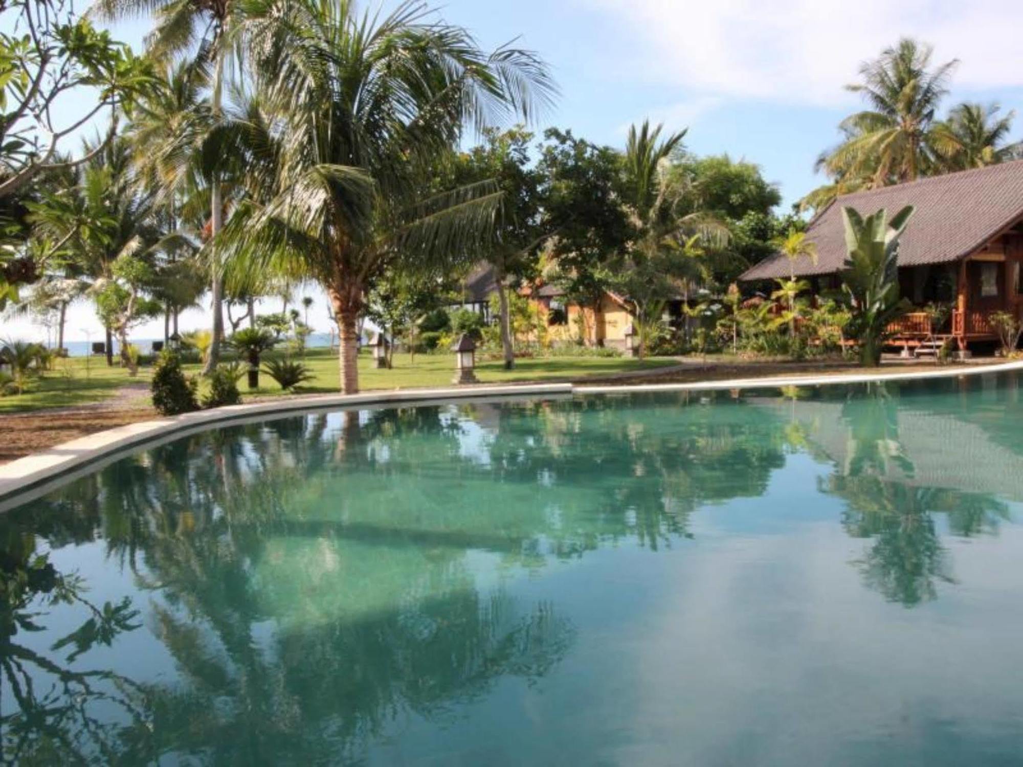 Mina Tanjung Hotel Exterior photo